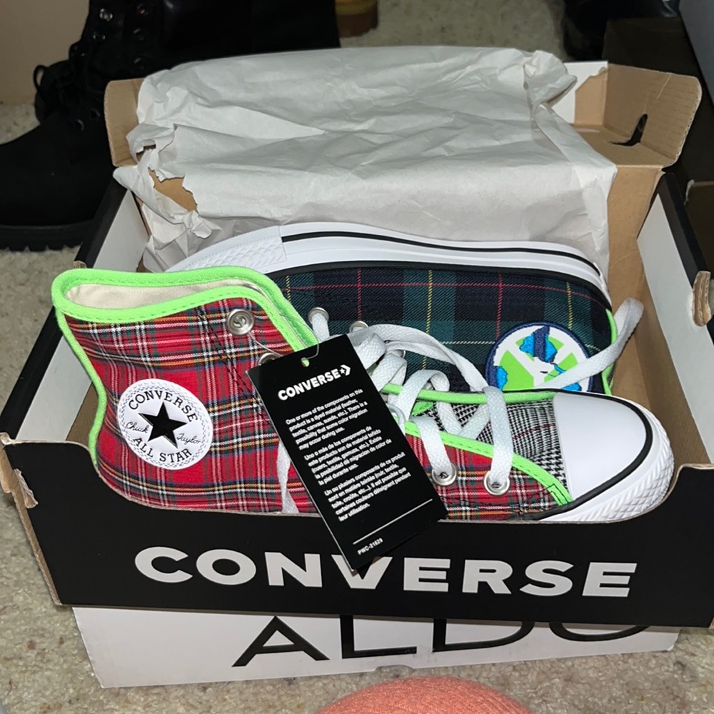 Dope converse, different and unique reversible sides